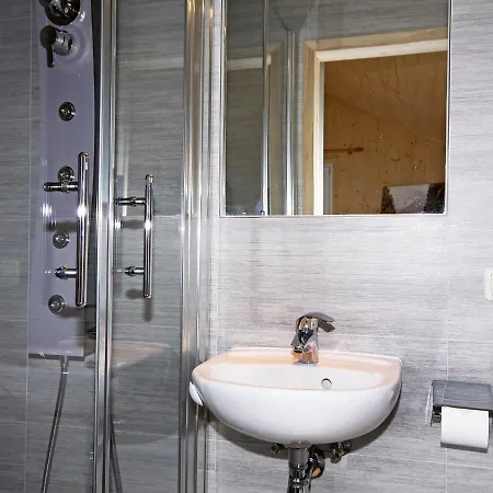 Дом отдыха Holiday Chalet Zirbenwald I-1 Туррахер-Хёэ